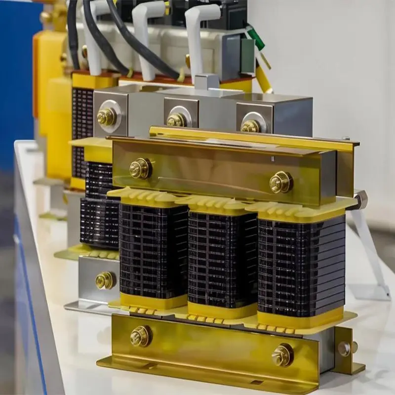 ਤਿੰਨ-ਵਿੰਡਿੰਗ ਟ੍ਰਾਂਸਫਾਰਮਰ.jpg